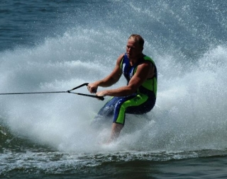  Esquí acuático en Hourtin